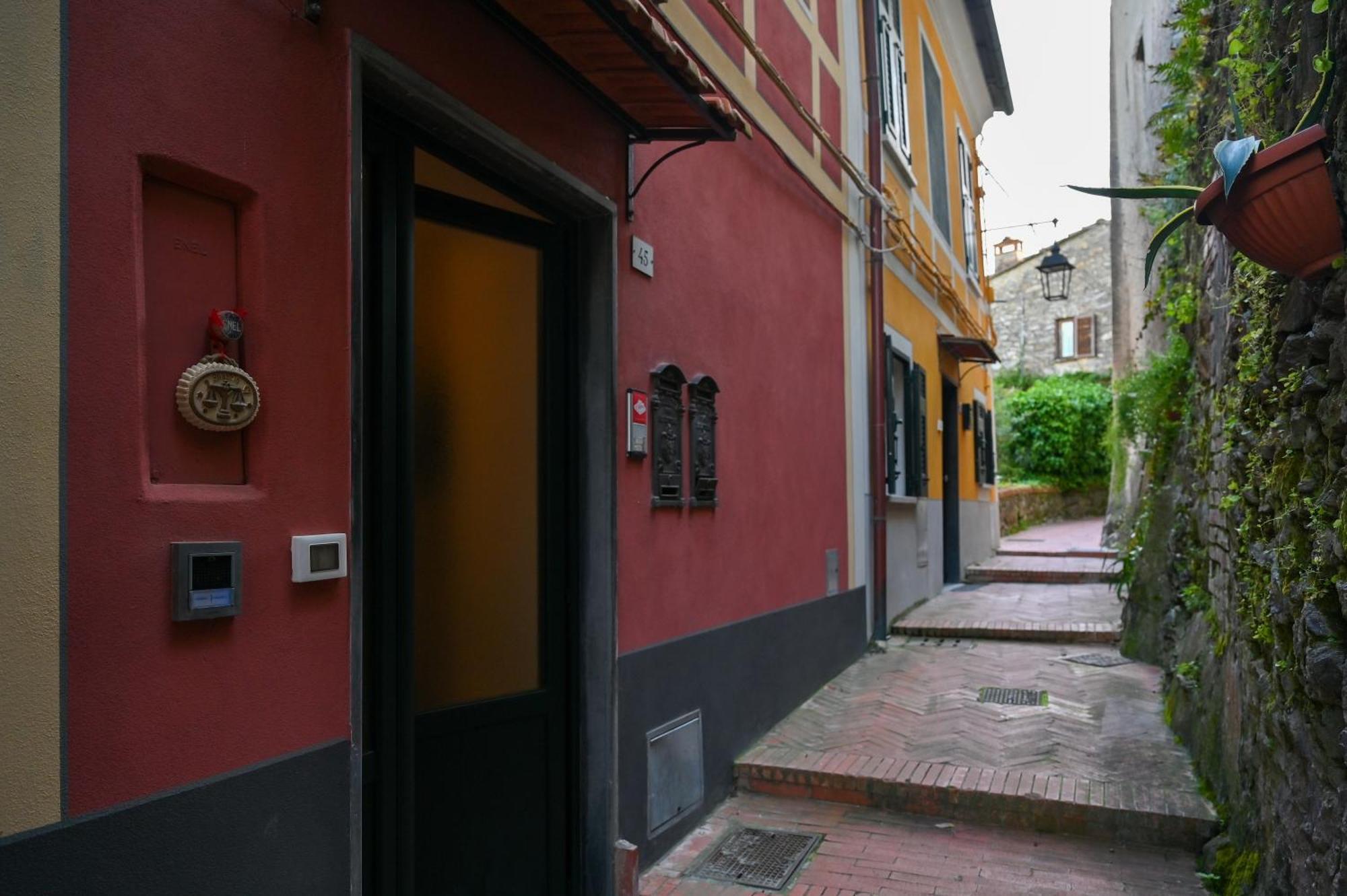 Casa E Mansarda Delle Mura Ameglia Εξωτερικό φωτογραφία